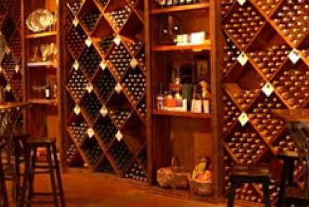 D'vine Wine Of Grapevine